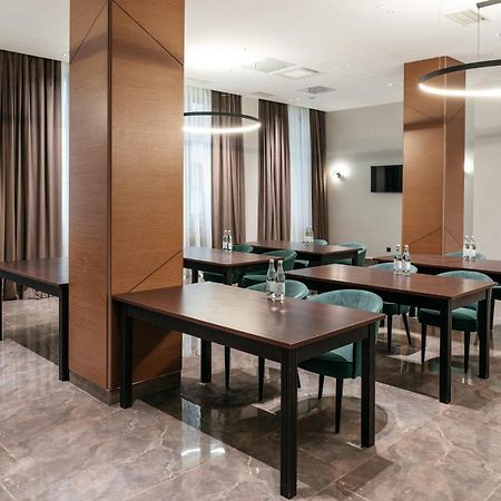 Raavah Aparthotel アルマトイ エクステリア 写真