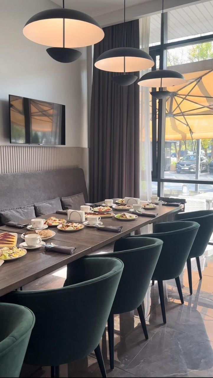 Raavah Aparthotel アルマトイ エクステリア 写真