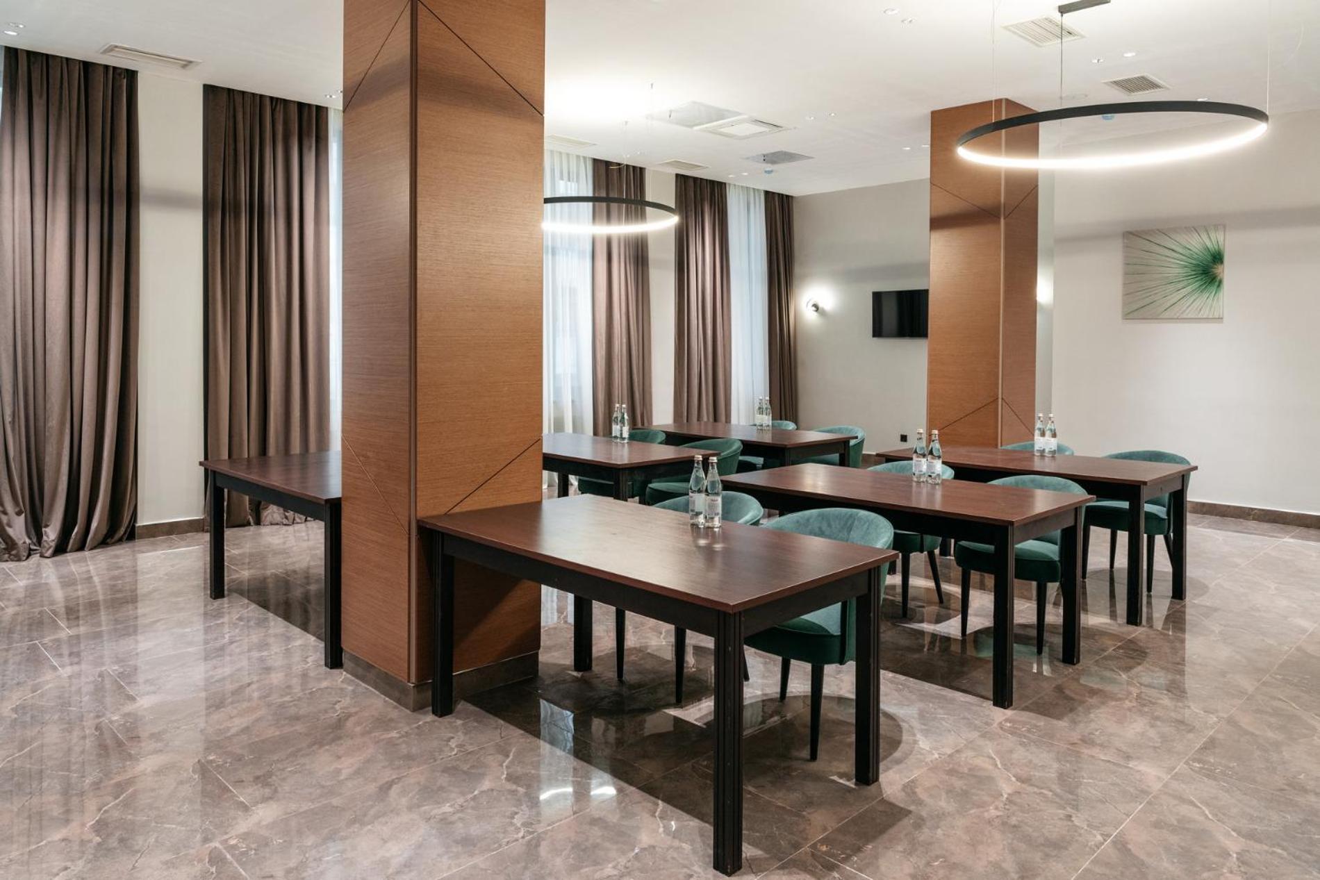 Raavah Aparthotel アルマトイ エクステリア 写真